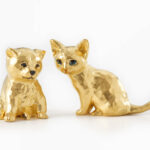 子猫の純金オブジェ、価格は75万円！木彫り彫刻家・はしもとみお × 貴金属店のコラボ最新作が登場(ブログ)
