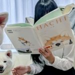 絵本を読む女の子を『４頭の大型犬』が囲って…何気なく撮った写真が『圧巻すぎる』と3万いいね「迫力すごい」「素晴らしい環境」と大絶賛(ブログ)