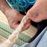 髪の毛を編むのが好きなおばあちゃん→犬のしっぽに目をつけて…まるでサソリ？微笑ましい光景に「無敵の強さ」「強そうなネーミングｗ」と反響(ブログ)