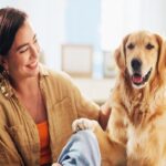 犬が足で『ちょいちょい』してくる心理4つ　なにを要求しているの？愛犬からのサインへの応え方まで(ブログ)
