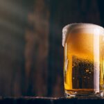 犬にビールを絶対に飲ませてはダメ！理由と危険な初期対応と応急処置を解説(ブログ)