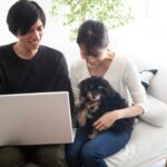 犬が『膝の上に乗ってくる』心理4選　可愛いけれど放っておいて大丈夫？注意すべき状況まで(ブログ)