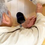 『アルツハイマーになったおじいちゃん』に会いに行った犬→忘れてしまったかと思ったら…衝撃的な『まさかの展開』に7万いいね「険しい顔ｗ」(ブログ)