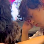 朝、起きたばかりの7歳の男の子→大型犬が『かまって攻撃』をした結果…尊すぎる『寝起きの光景』に反響「イチャイチャ可愛いｗ」と6万再生(ブログ)