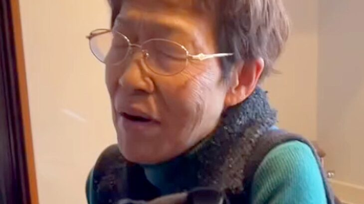 動物は大嫌い！と言っていた母と『犬を飼い始めた』結果…2週間後→嘘のような『まさかの光景』が24万再生「お母さん最高ｗ」「爆笑」と反響(ブログ)