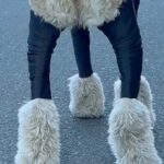 大型犬が汚れないよう『服を着せた』結果→フィットしすぎて…まさかの『脳がバグる光景』が82万再生「ひつじのショーンみたい」「笑った」(ブログ)