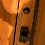 3分だけコンビニに行った結果→帰宅後、犬が玄関で待っていて…すぐに早く帰りたくなる『尊い光景』が15万再生「たまらない」「可愛すぎる」(ブログ)