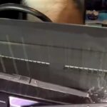 秋田犬と一緒にドライブ→ほんの少し、車内で待ってもらった結果…戻った時の『思わずニヤける光景』に反響「運転しそうｗｗ」「お利口さん」(ブログ)