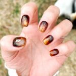 何気なくネイルの写真を撮影→背景には『犬』がいて…ツッコミが殺到した『自由すぎる光景』に2万いいね「自由さが良い」「クセｗｗ」と爆笑(ブログ)