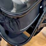 ペットカートを買おうと、犬に試乗してもらった結果→思った以上に嫌そうで…あからさまな『表情と態度』に爆笑「何か言いたそうｗｗ」「可愛い」(ブログ)