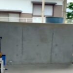 2頭の大型犬を飼っている男性→帰宅して『ただいま』を言いに行くと…あまりにも違う『対応』に反響「わざとらしくて草」「笑っちゃったｗｗ」(ブログ)