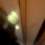 家族全員が寝ている時間に帰宅→ドアを開けたら、犬だけが待っていてくれて…愛にあふれた『全力のお出迎え』が8万再生「可愛すぎ」「たまらん」(ブログ)