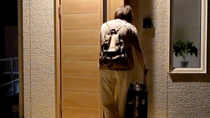 3週間、実家に帰省した結果→帰宅後にドアを開けた瞬間、犬が飛んできて…喜びあふれる『再会の光景』に反響「歓喜の踊り可愛い」「笑顔になる」(ブログ)