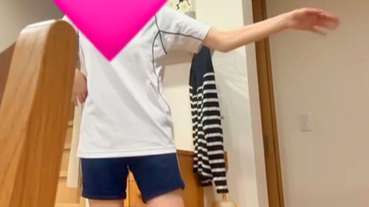 ダンスの撮影をしようとカメラを設置→踊り始めた、次の瞬間…タイミングが完璧すぎる『まさかの展開』に爆笑「不意打ちｗｗ」「可愛くて草」(ブログ)