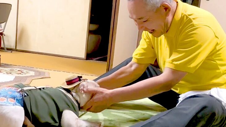 おじいちゃんの家で『犬と一緒にお泊りした』結果→久々の再会に大喜びして…『本当の祖父と孫』のような光景に反響「優しい歓迎」「幸せですね」(ブログ)