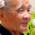おじいちゃんと『男性嫌いな犬』を会わせてみた結果→『嫌がるかな』と思いきや…想定外すぎる『まさかの光景』に爆笑「美味しそうやんｗｗ」(ブログ)